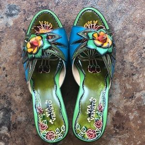 Via Veneto multi color Wedge Sandals Size 6